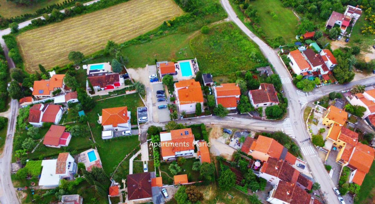 Apartments Dina Pula Exterior photo